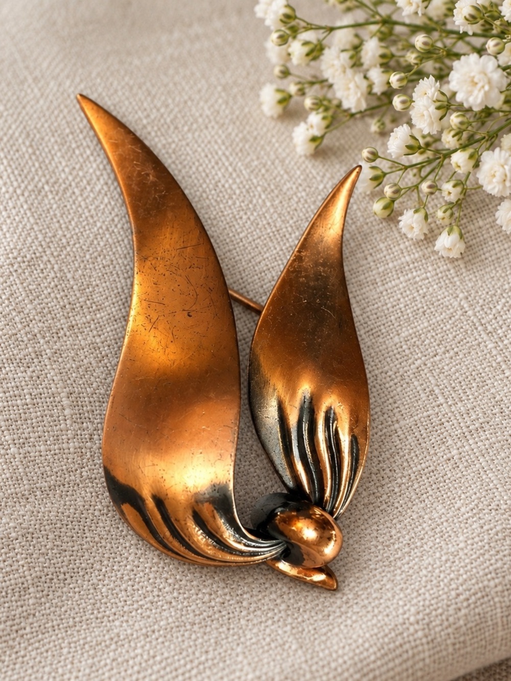 MCM Avon of Belleville Vintage Bronze-Tone Leaf Brooch